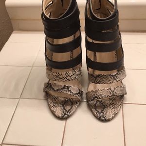 Tiki Heels with 5 straps